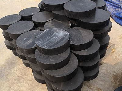 常熟市板式橡胶支座由若干层橡胶片与薄钢板经加压硫化